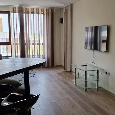 Sarafovo Deluxe * Burgas Stad